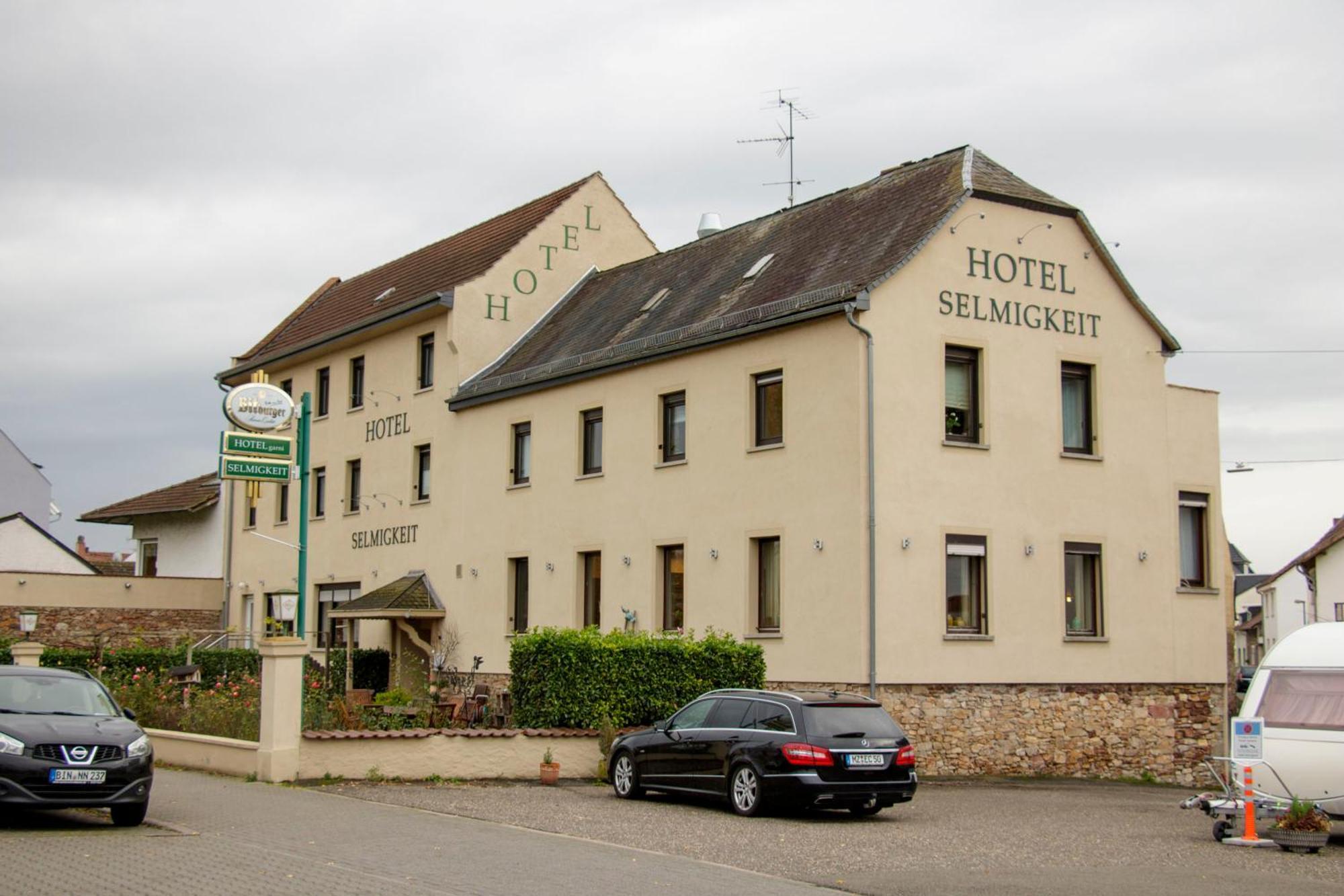 Отель Weinhaus Selmigkeit Бинген-на-Рейне Экстерьер фото